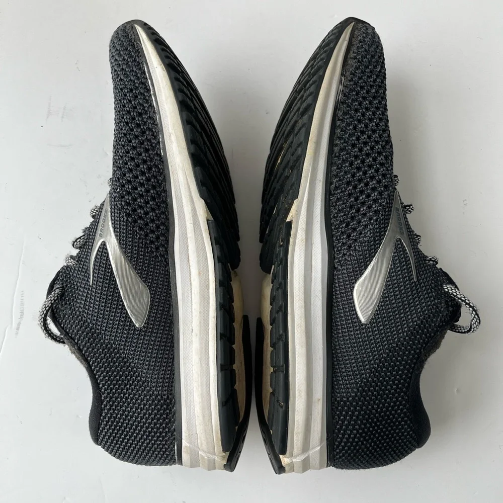 Brooks Reveal 2 Black Gray Athletic Running Sneakers Size 9.5